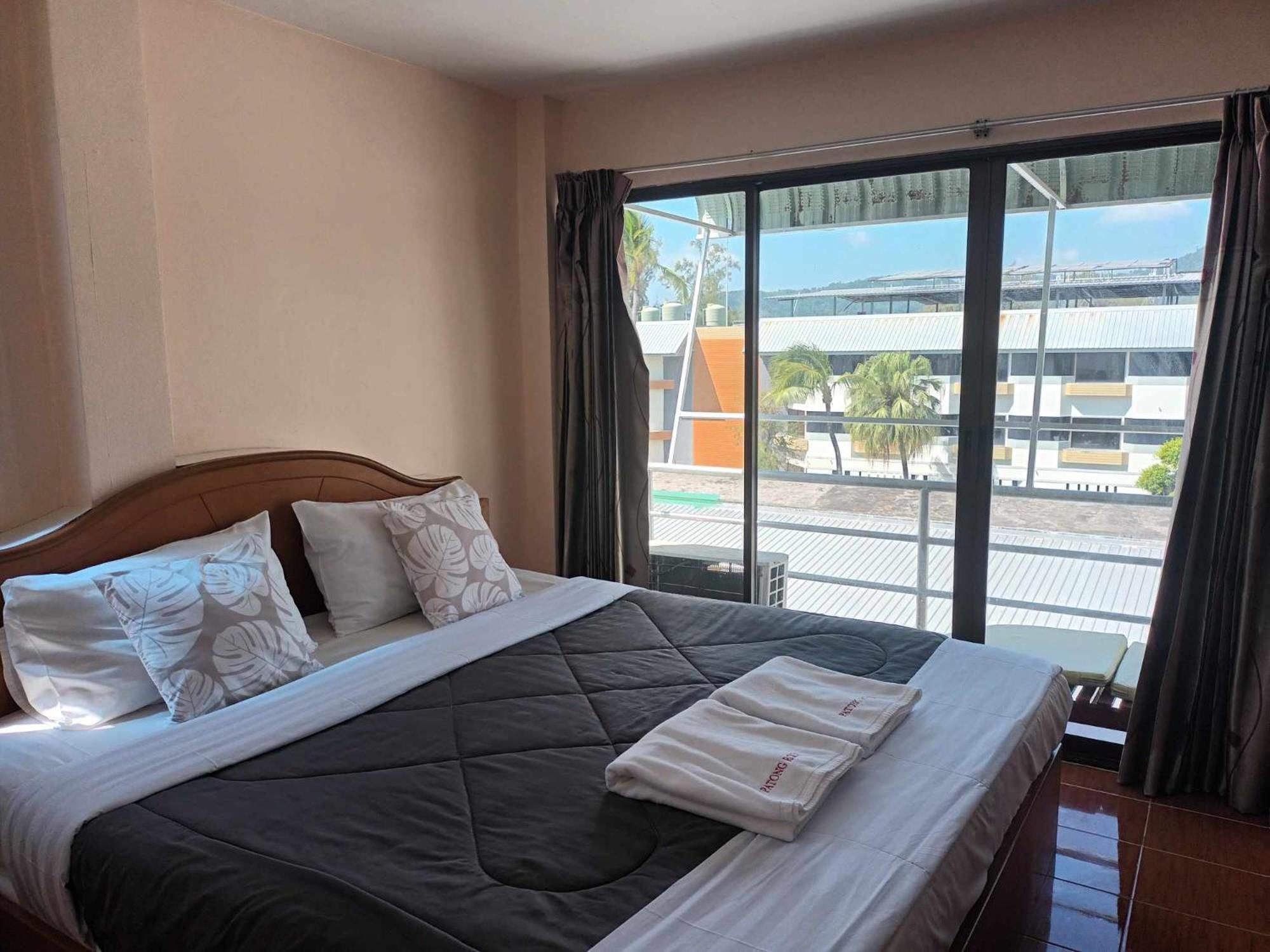 Patong Rose Guest House 50M To Beach Luaran gambar