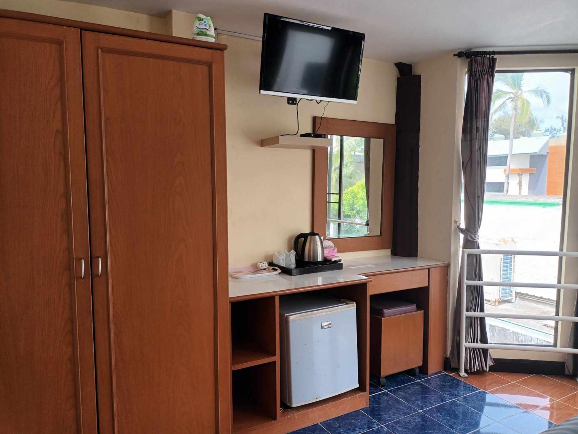 Patong Rose Guest House 50M To Beach Luaran gambar