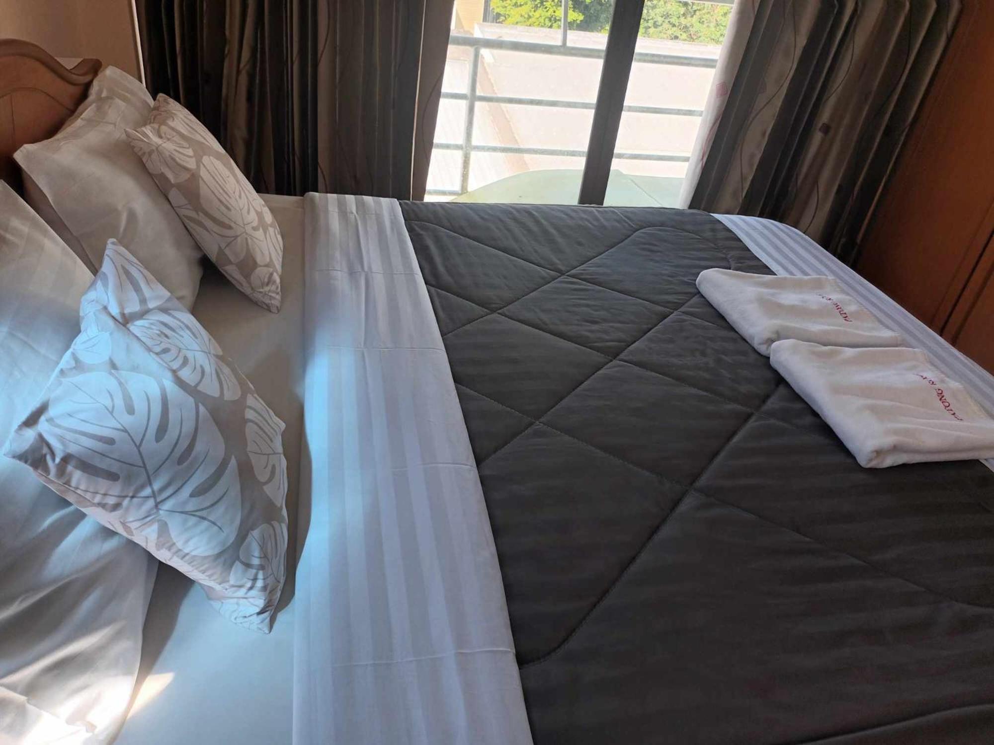Patong Rose Guest House 50M To Beach Luaran gambar