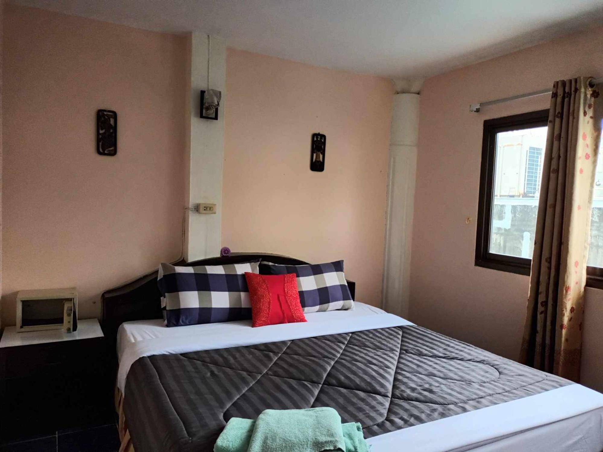 Patong Rose Guest House 50M To Beach Luaran gambar