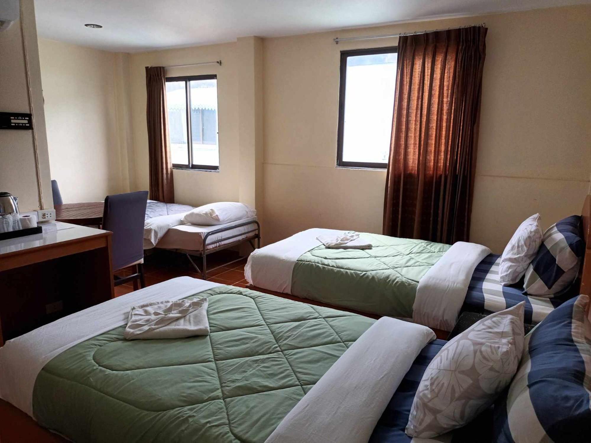 Patong Rose Guest House 50M To Beach Luaran gambar