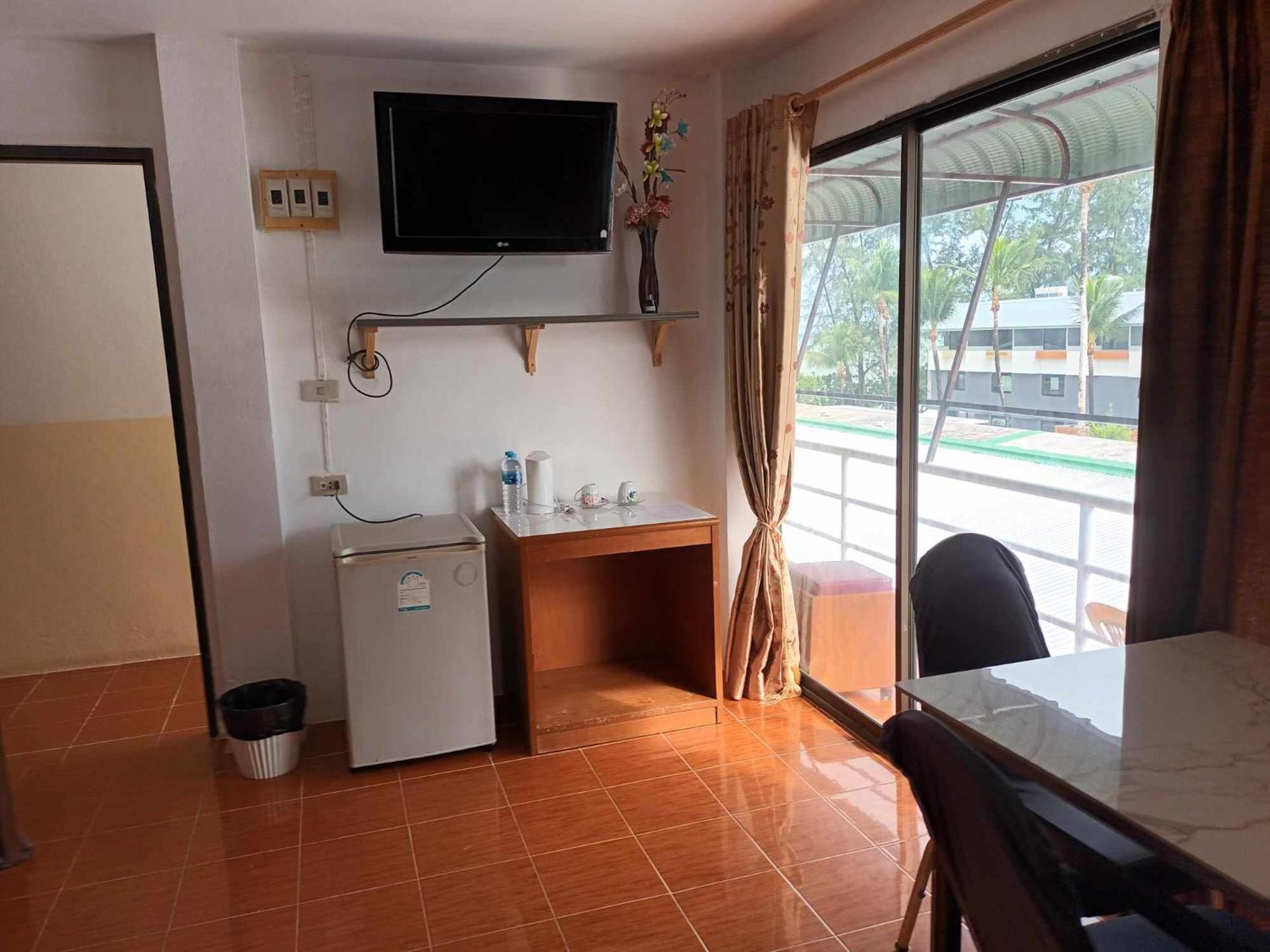 Patong Rose Guest House 50M To Beach Luaran gambar