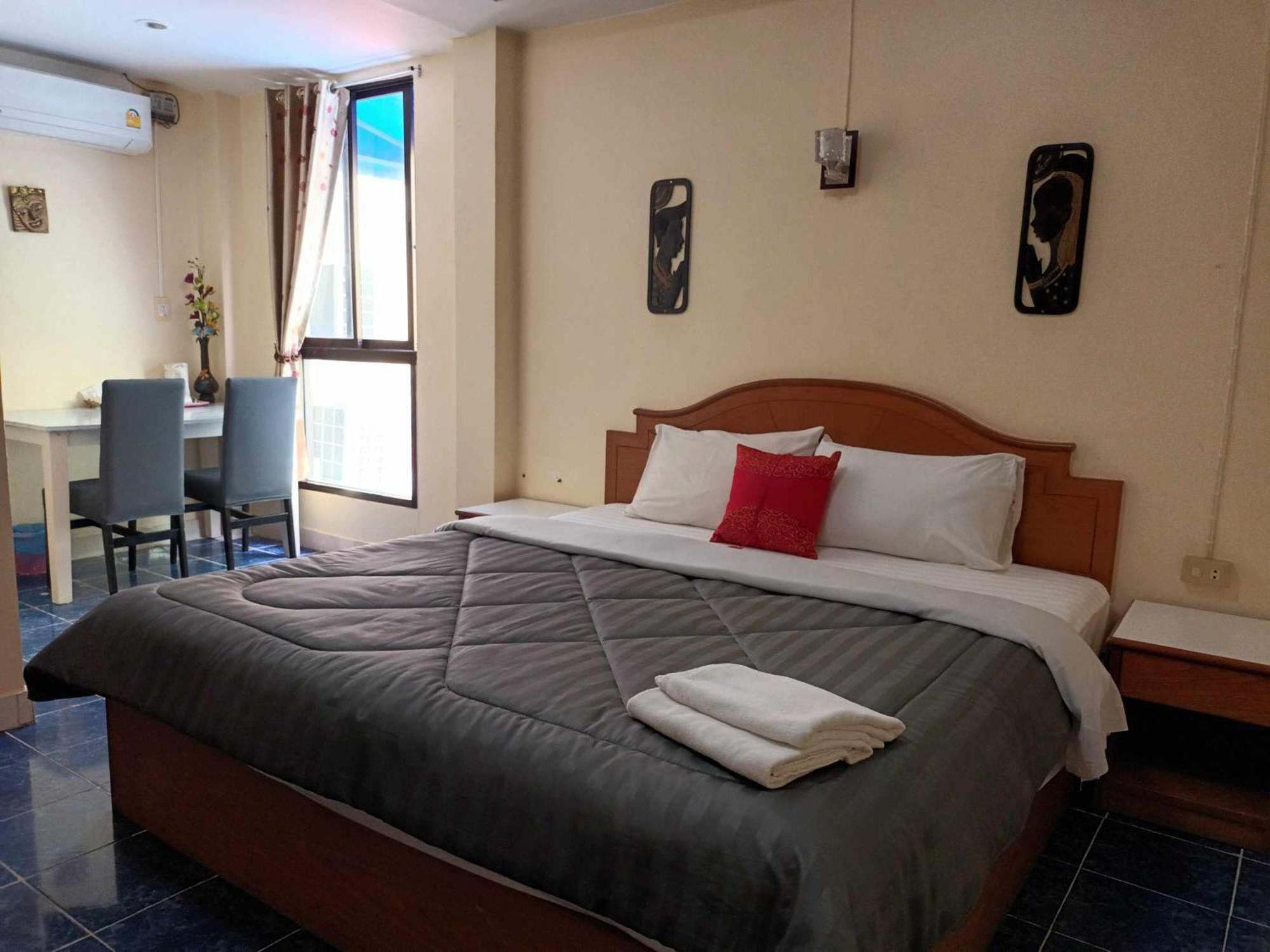 Patong Rose Guest House 50M To Beach Luaran gambar