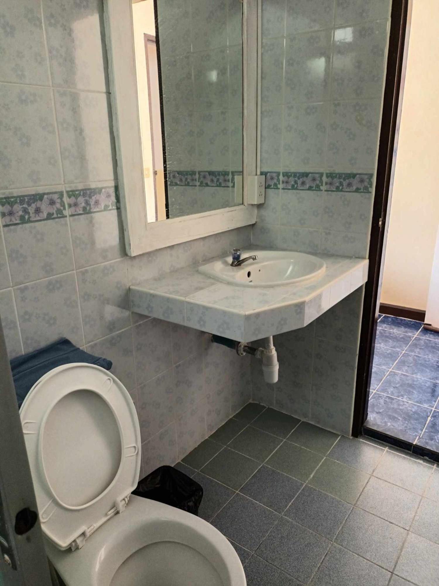 Patong Rose Guest House 50M To Beach Luaran gambar