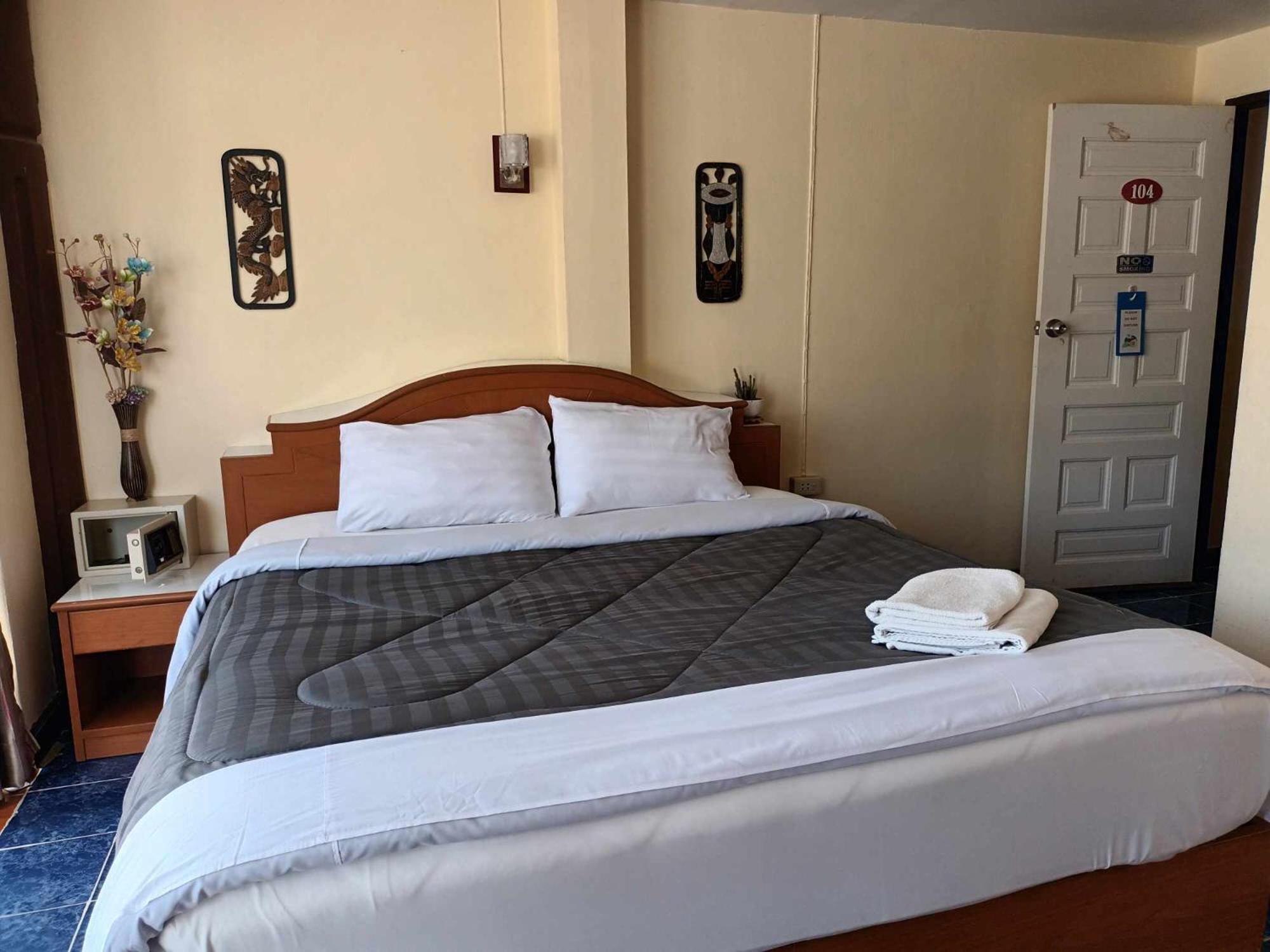 Patong Rose Guest House 50M To Beach Luaran gambar