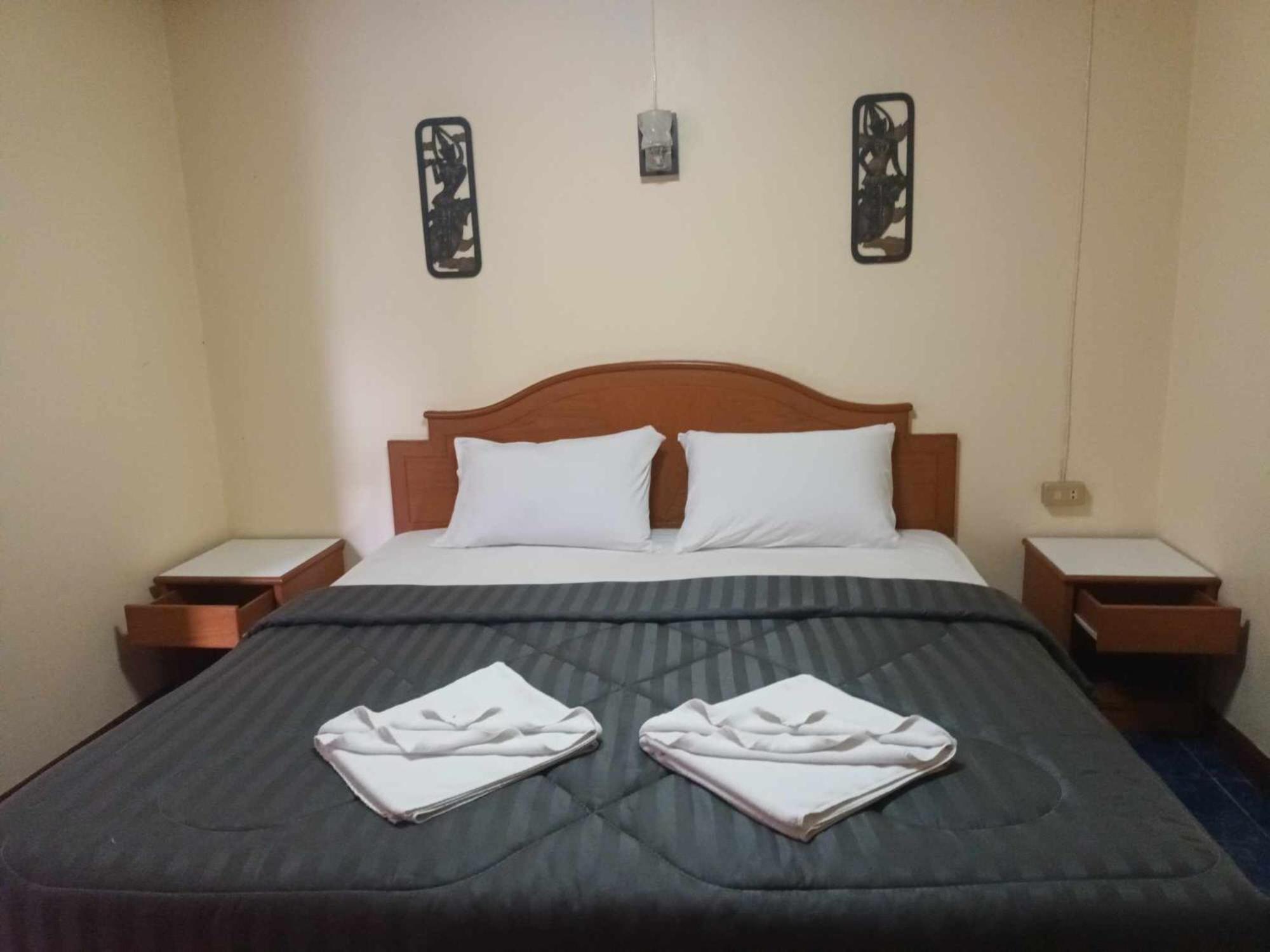 Patong Rose Guest House 50M To Beach Luaran gambar