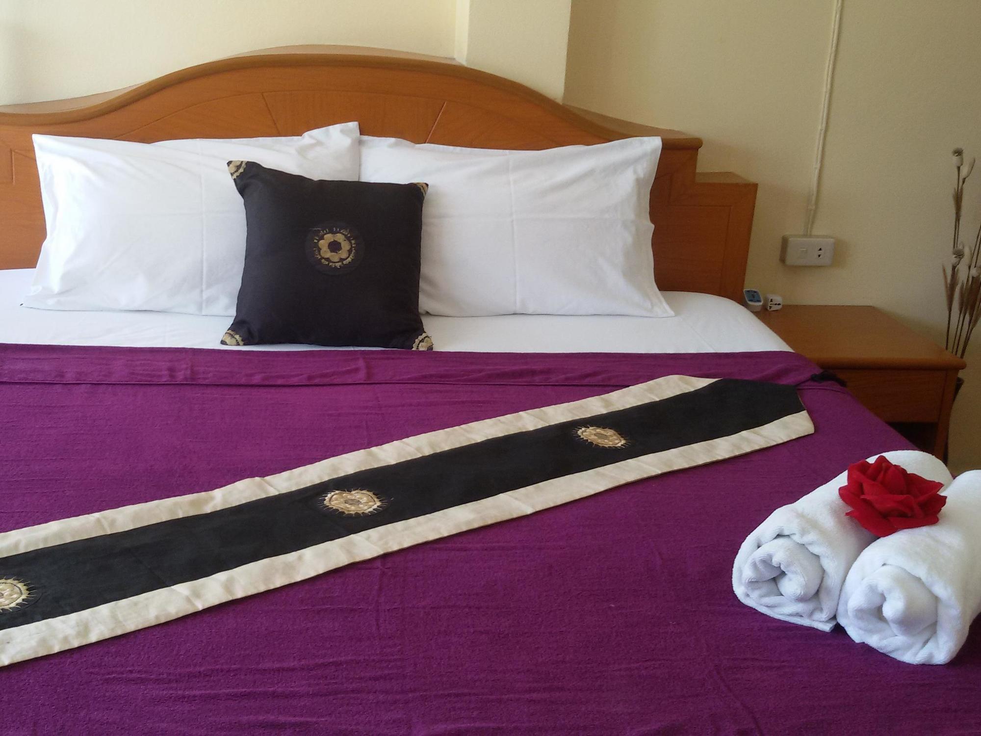 Patong Rose Guest House 50M To Beach Luaran gambar