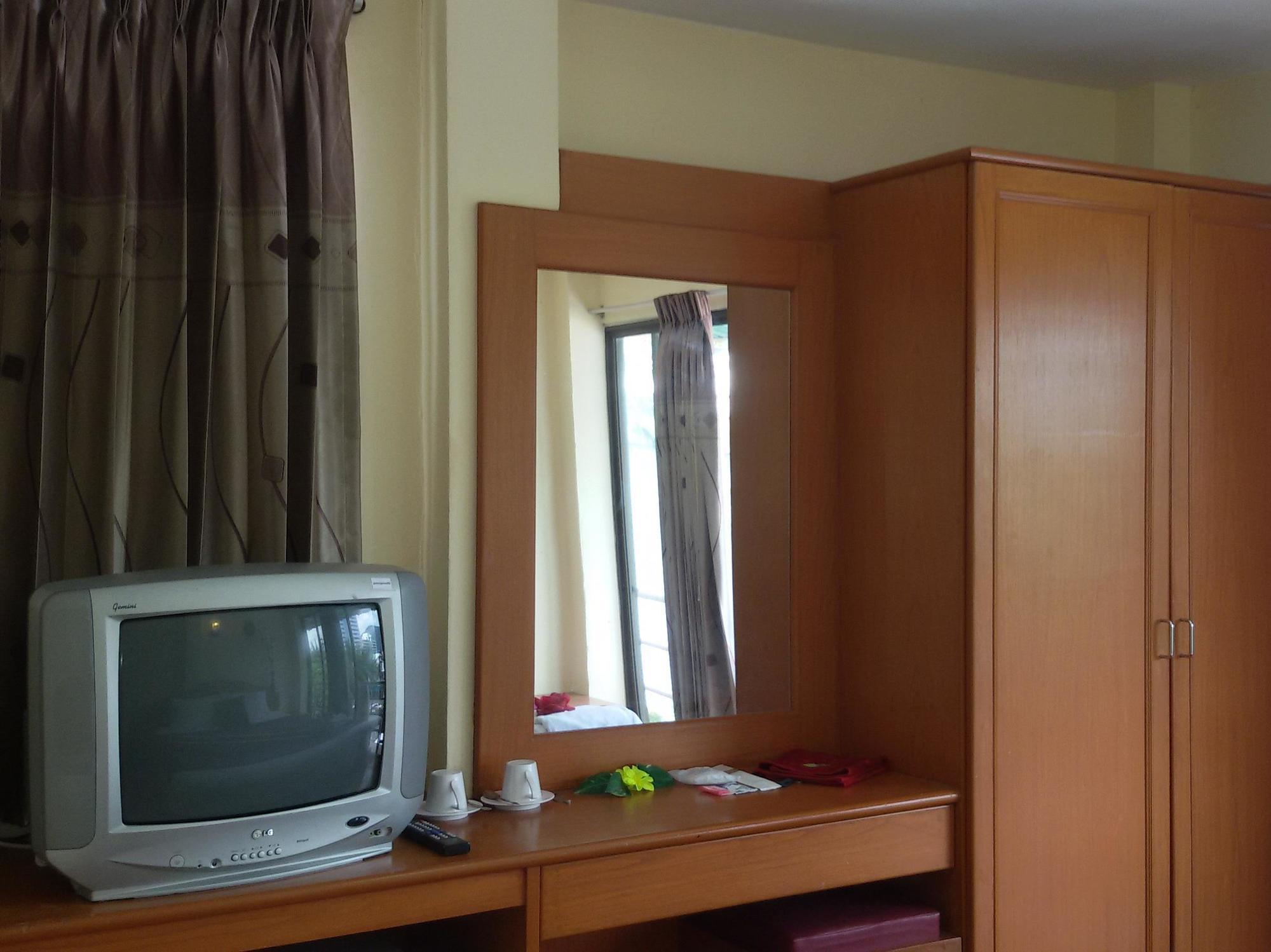 Patong Rose Guest House 50M To Beach Luaran gambar